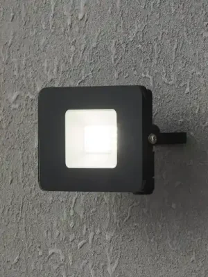 Kup Teď Faedo 3 LED venkovní reflektor v černé barvě, 20W