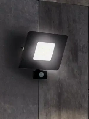 Autentický Faedo 3 LED venkovní reflektor, senzor, černá, 50W