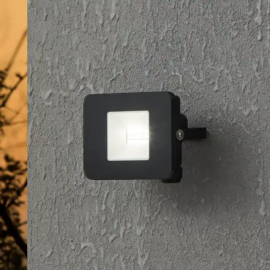 Faedo 3 LED venkovní reflektor v černé barvě, 10W Speciální Cena
