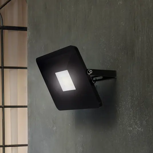 Rychlé Dodání Faedo 3 LED venkovní reflektor v černé barvě, 50W