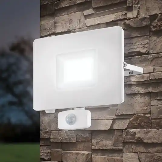 Faedo 3 LED venkovní reflektor, senzor, bílá, 50W Poslední Šance