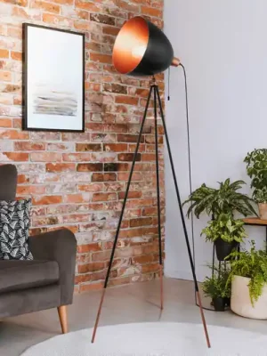 Stojací lampa Chester v černé/měděné Horká Nabídka