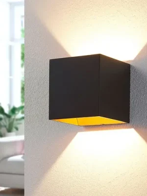 Značkový Nástěnné svítidlo Arcchio LED Zuzana, hranaté, černé, šířka 10 cm