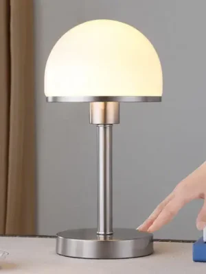Akční Cena Stolní lampa Jolie se stínidlem a ovládáním