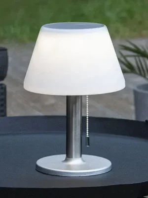 Objednat Nyní LED solární stolní lampa Solia s tahovým vypínačem