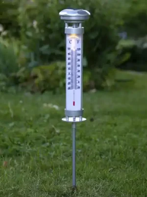 Zlevněný LED solární světlo Celsia, externí teploměr