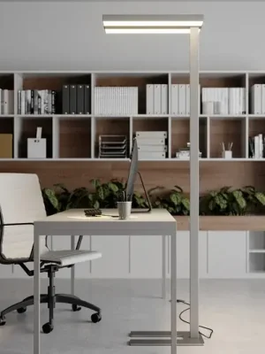 Značkový Arcchio LED stojací lampa Logan Basic, stříbrná, 6 000 lm, stmívatelné