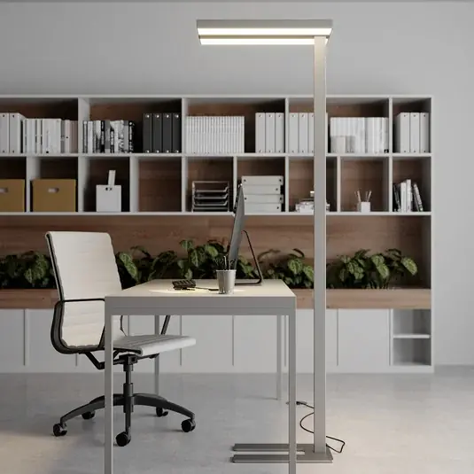 Značkový Arcchio LED stojací lampa Logan Basic, stříbrná, 6 000 lm, stmívatelné