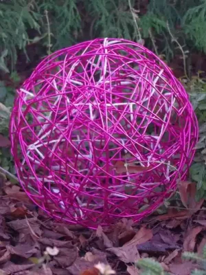 Hit Sezóny LED 3D designová koule Galax Fun, Ø 30 cm, fuchsiová