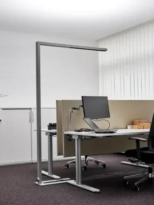 Arcchio LED kancelářská stojací lampa Jolinda, stříbrná, 4 000 K, senzor Nejprodávanější