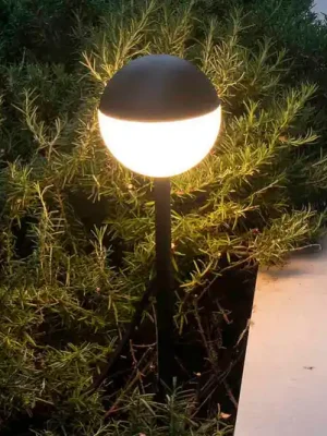 LED osvětlení cesty Piccola s hrotem v černé Odeslání Ihned