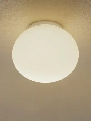 Zlevněný FLOS Mini Glo-Ball C/W - Designové stropní svítidlo