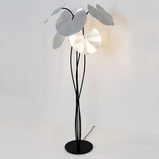 Stojací lampa Controversia LED, stínidlo stříbrná Cenová Bomba