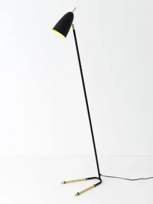 Nejprodávanější Stojací lampa Obelisco, sklopné stínidlo, černá