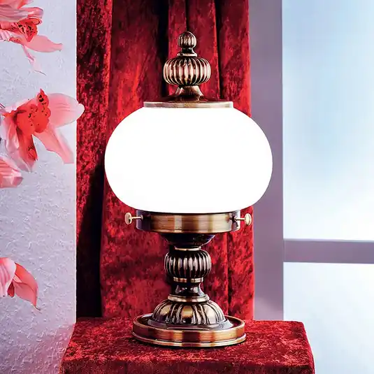 Aktuální Stolní lampa Delia, patinovaná mosaz
