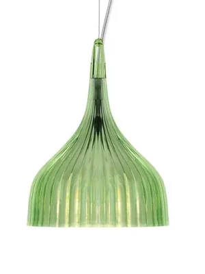 Nová Kolekce Kartell É - závěsné světlo s LED, zelená