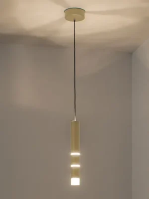 Cenově Výhodný LED závěsné světlo PURE Vega, válcové, mosaz