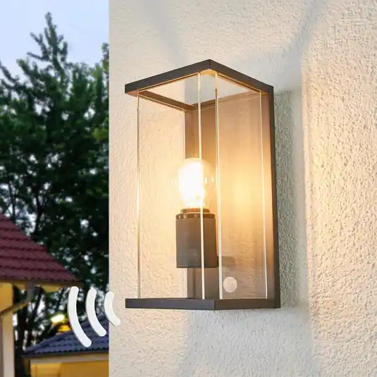 Venkovní nástěnné svítidlo Lucande Annalea, 29 cm, 1 světlo, IP54, senzor Odeslání Ihned