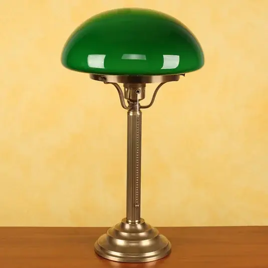Mosazná stolní lampa Hari, zelené stínidlo Kup Teď