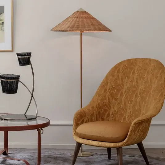 GUBI 9602 stojací lampa, mosaz, stínidlo Tovární Cena