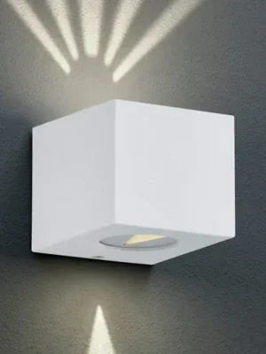 Hranaté LED venkovní nástěnné světlo Cordoba, bílé Odeslání Ihned
