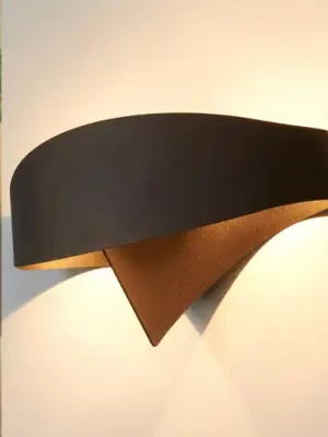 Nakupujte Hned Bronzové designové nástěnné svítidlo Scudo
