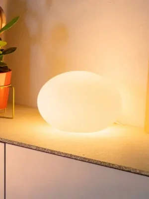 Novinka Philips Hue Flourish LED stolní lampa, RGBW