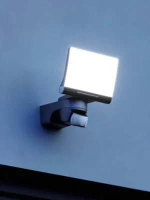 Rychlé Dodání Venkovní bodové osvětlení STEINEL Smart Sensor XLED Home 2 SC, černý