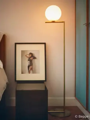 Rychlé Dodání Stojací lampa FLOS IC F1, kartáčovaná mosaz
