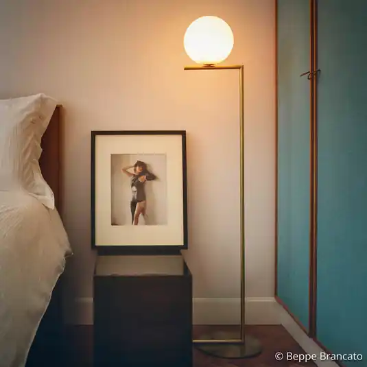 Rychlé Dodání Stojací lampa FLOS IC F1, kartáčovaná mosaz