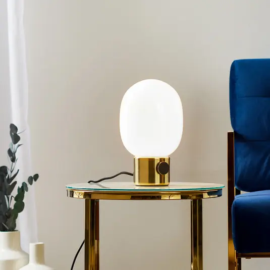 Nejprodávanější Stolní lampa Audo JWDA, 29 cm, mosaz, stmívatelné