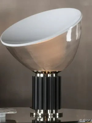 Cenová Bomba FLOS Taccia stolní lampa, černá