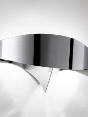 Must-Have LED nástěnné světlo Scudo v chromovaném vzhledu