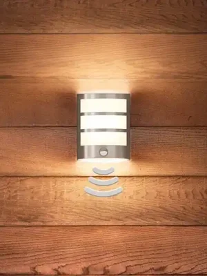 Sleva Philips Python LED venkovní nástěnné svítidlo s čidlem, nerezová ocel