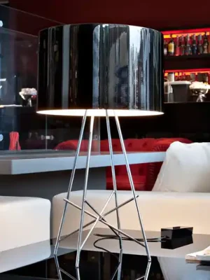 Stolní lampa FLOS Ray T, černé stínítko Přímo Od Výrobce