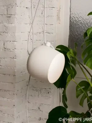 FLOS Aim Malé závěsné světlo LED, bílé Oblíbený