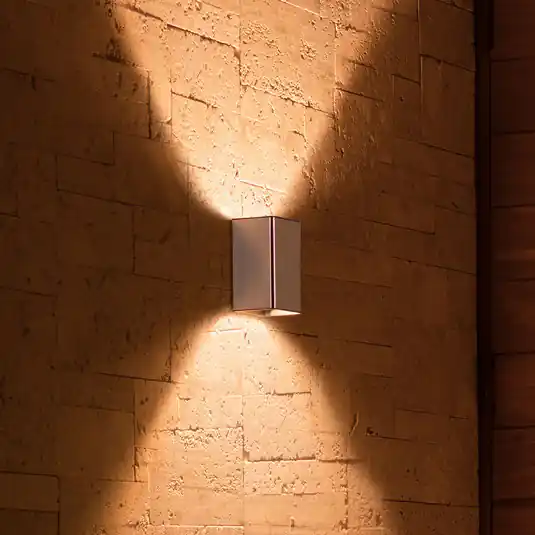 Nová Kolekce Philips Hue Resonate WACA Up-& Downlight, nerezová ocel