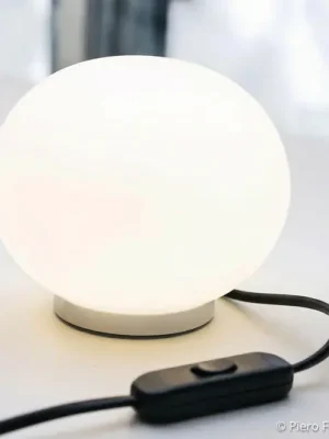 Dokud Zásoby Vydrží FLOS Glo-Ball Basic Zero - bílá stolní lampa