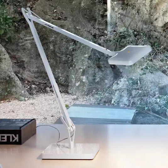 Nejlepší Volba FLOS Kelvin Edge - bílá LED stolní lampa