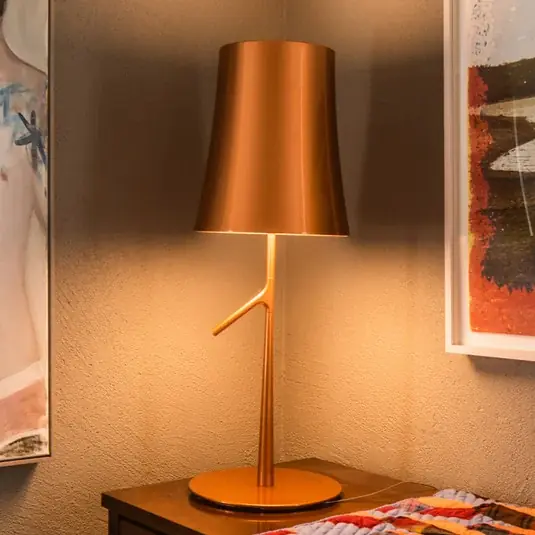 Must-Have Foscarini Birdie LED grande stolní lampa měď