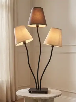 Nízká Cena Twiddle třízdrojová stolní lampa v hnědých tónech