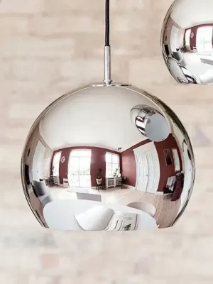 Značkový Závěsné svítidlo FRANDSEN Koule, lesklá chromová barva, Ø 18 cm