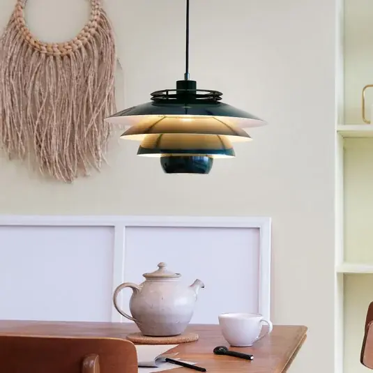 Kovová závěsná lampa Dyberg Larsen Ejka, zelená Ihned K Objednání