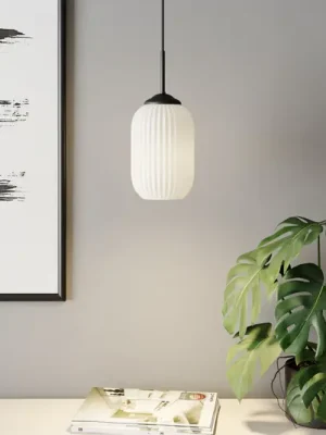 Skleněná závěsná lampa Dyberg Larsen Riflet, Ø 14 cm Ověřený