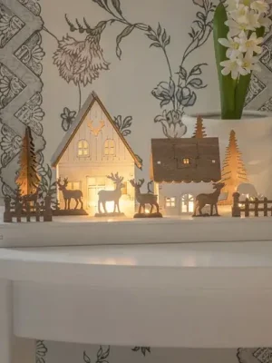 LED silueta Lesní domy se soby Sleva