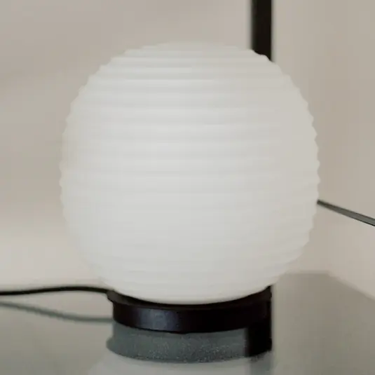 New Works Lantern Globe Malá stolní lampa, Ø 20 cm Super Cena