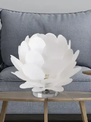 Stolní lampa Fora ve tvaru květu, bílá Sleva
