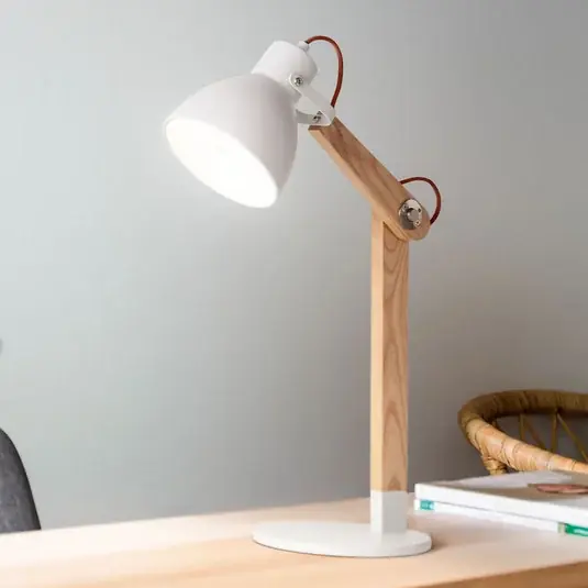 Stolní lampa Sveva ze dřeva, bílá/jasan Akce