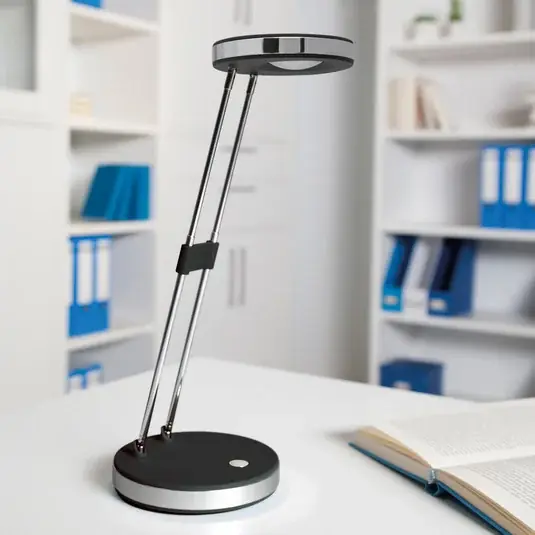 Stolní lampa LED MAULpuck, teleskopické rameno, černá Expresní Doručení