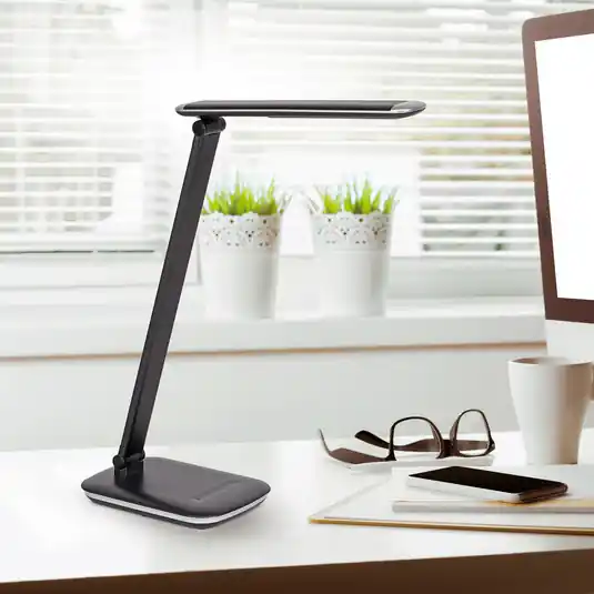 Horká Nabídka LED stolní lampa MAULjazzy, černá, výška 43 cm, stmívatelné USB port
